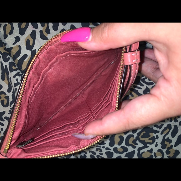 Coach wristlet - Picture 3 of 3